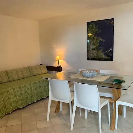 6 Bed In Apartament Baja Sardinia