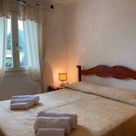 6 Bed In