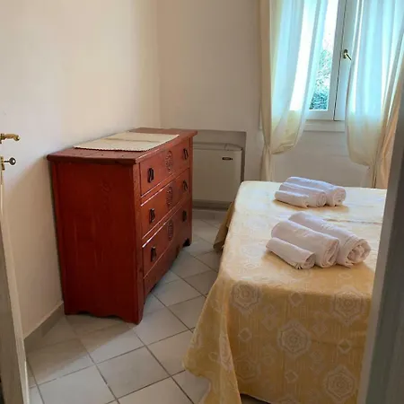 6 Bed In