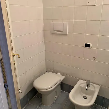 6 Bed In Appartamento